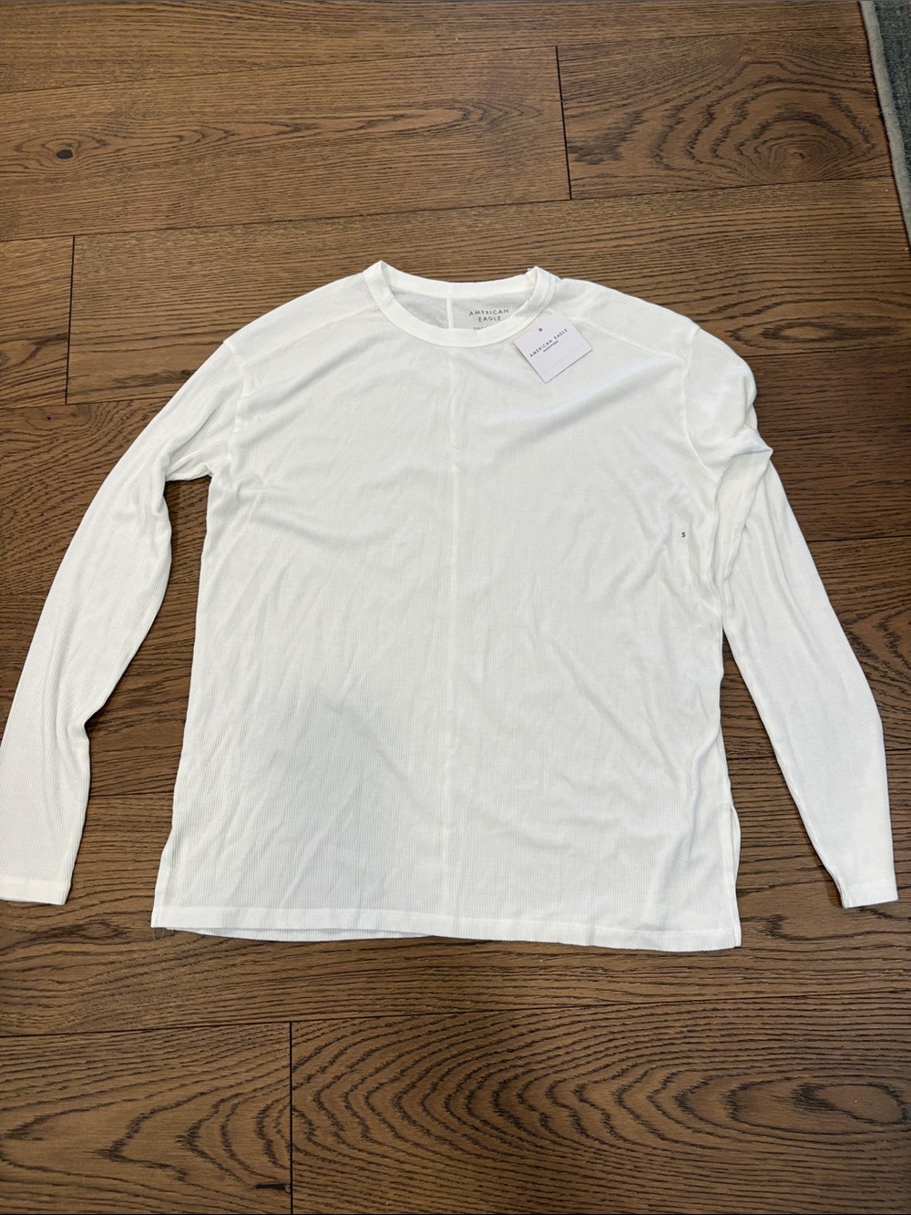 American Eagle Outfitters White Long Sleeve Tee